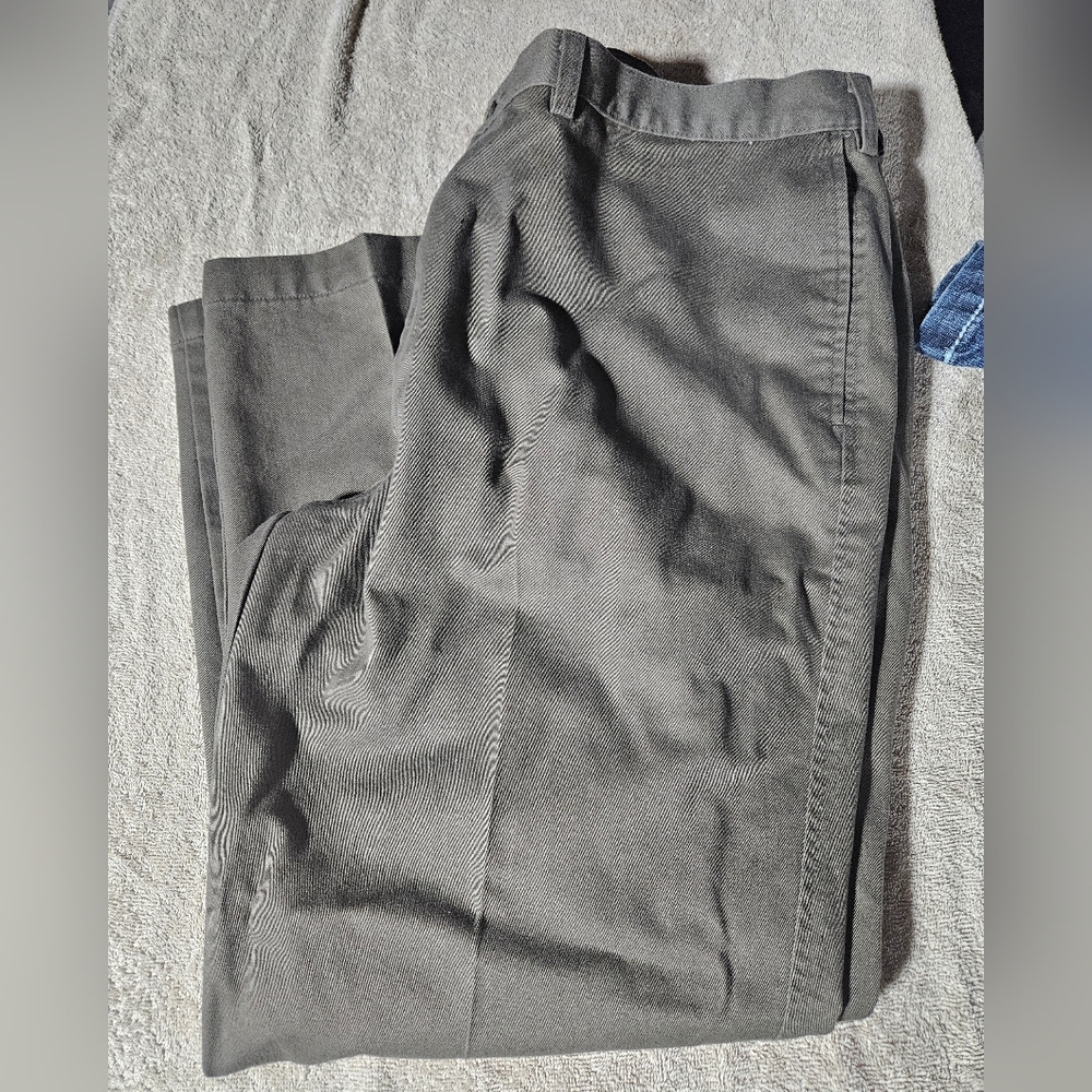Classic Men's Haggar Kahki Dress Pants